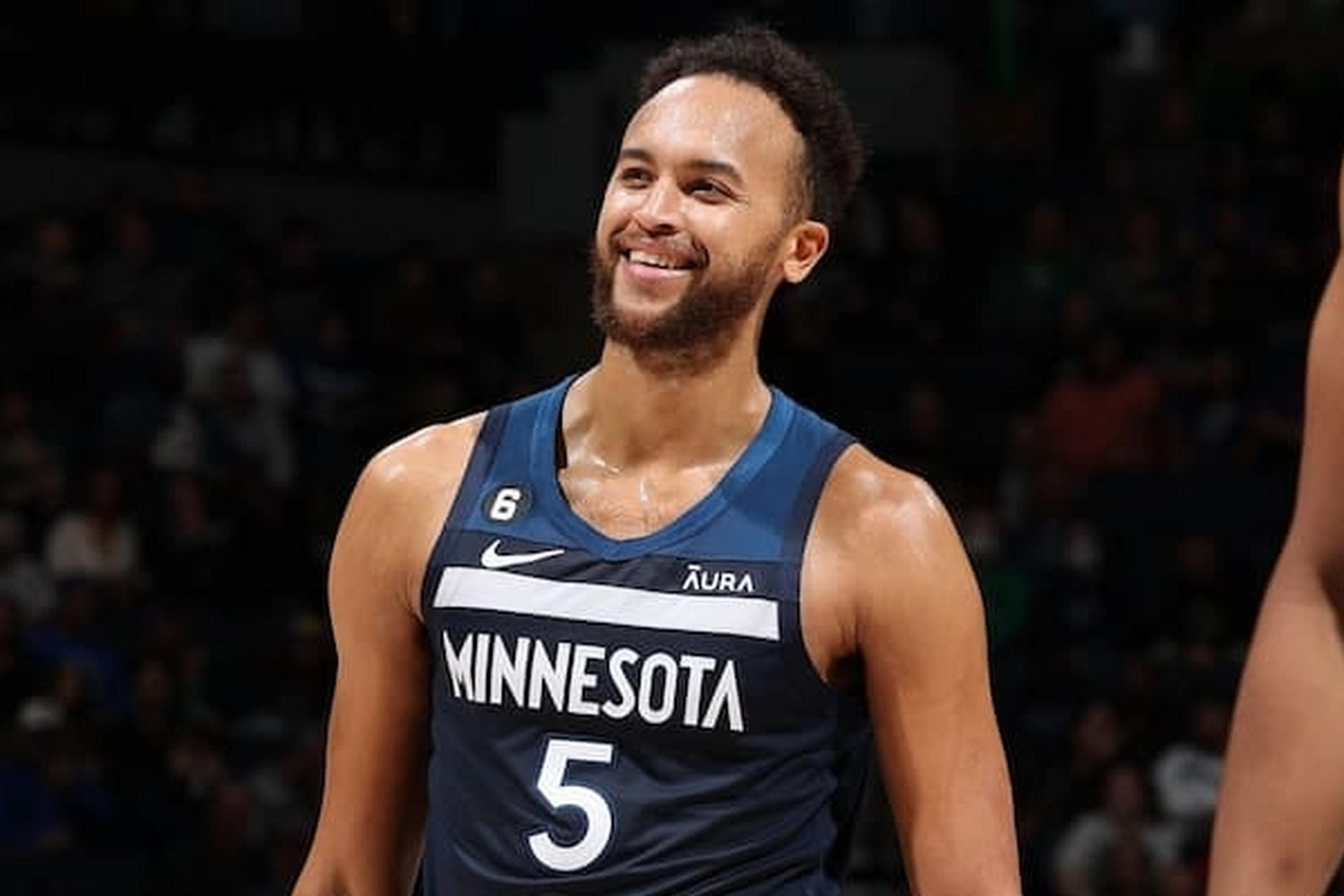 关于集结日NBA总决赛传出新动向，明尼苏达森林狼刷新队史纪录，管理层表态——话题不断，控场能力受关注的信息